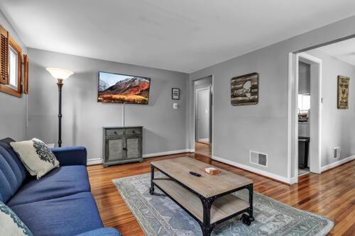 Gorgeous 2 Queen Bedroom Lower Apartment In North Buffalo With Free Driveway Parking Esterno foto